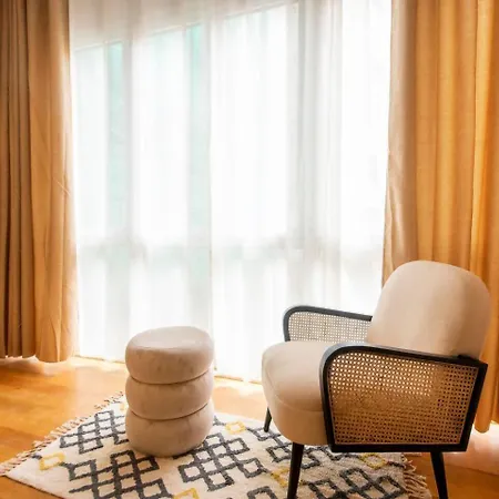 Lujo Y Comodidad: Tu Refugio Con Estilo Y Amplitud 아파트