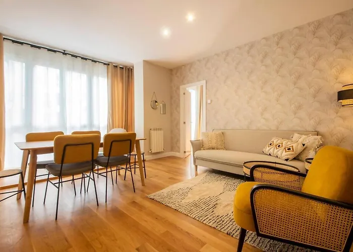 Lujo Y Comodidad: Tu Refugio Con Estilo Y Amplitud 아파트