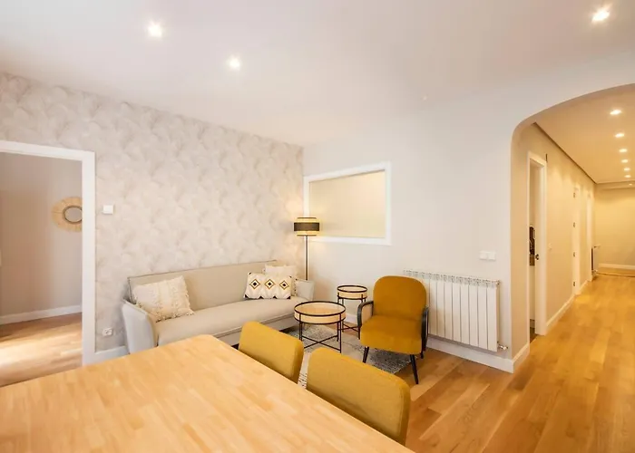 Lujo Y Comodidad: Tu Refugio Con Estilo Y Amplitud Apartament