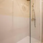 Lujo Y Comodidad: Tu Refugio Con Estilo Y Amplitud Appartement